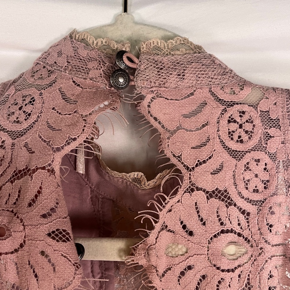 Free People Lace Mini Dress XS Lavender Beige Cottagecore Boho - Picture 6 of 8